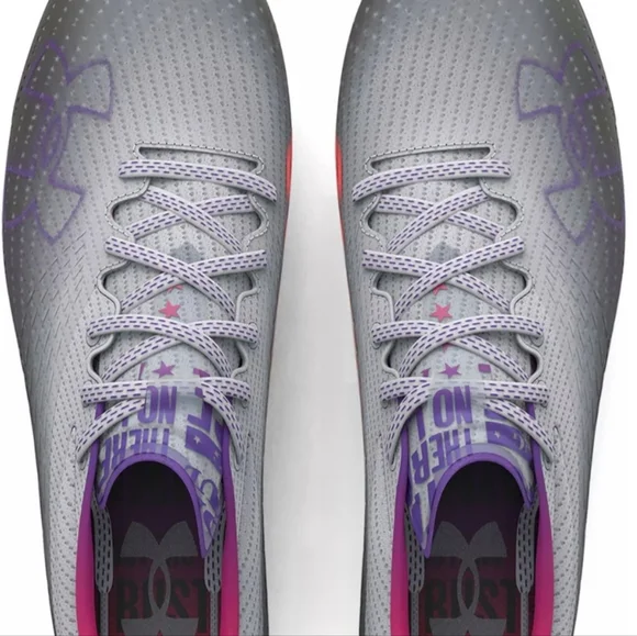 Women Under ArmourBlur Smoke MC Football Cleats brand new